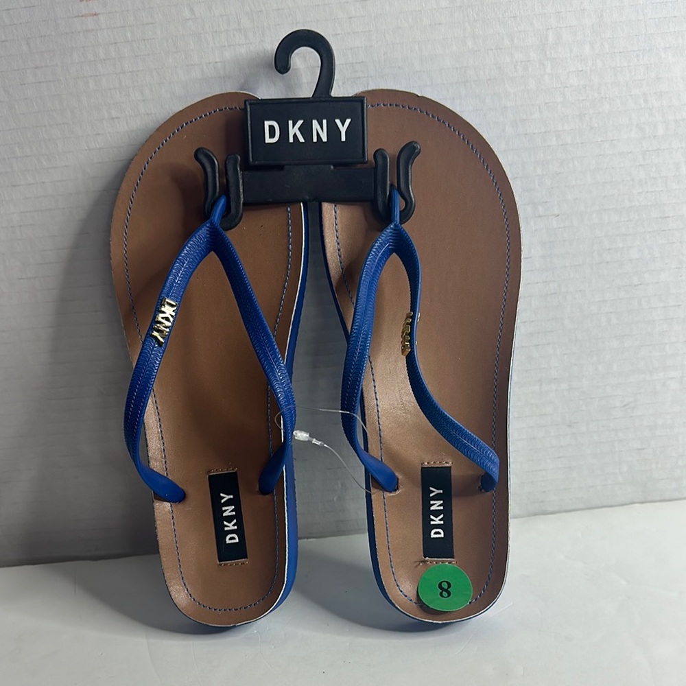 New DKNY Womens Madi Rubber Thong Flip-Flops in blue size 8M